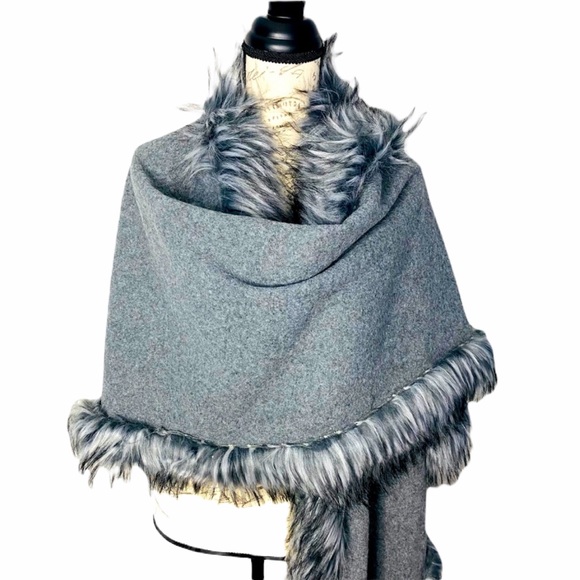 Love Token Jackets & Blazers - Love Token Faux-Fur Trimmed Poncho